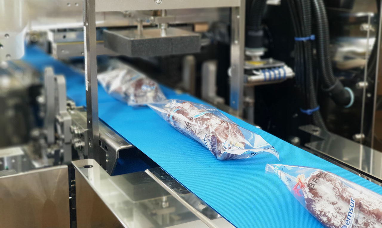 Flowpack Packaging Machine for Meat