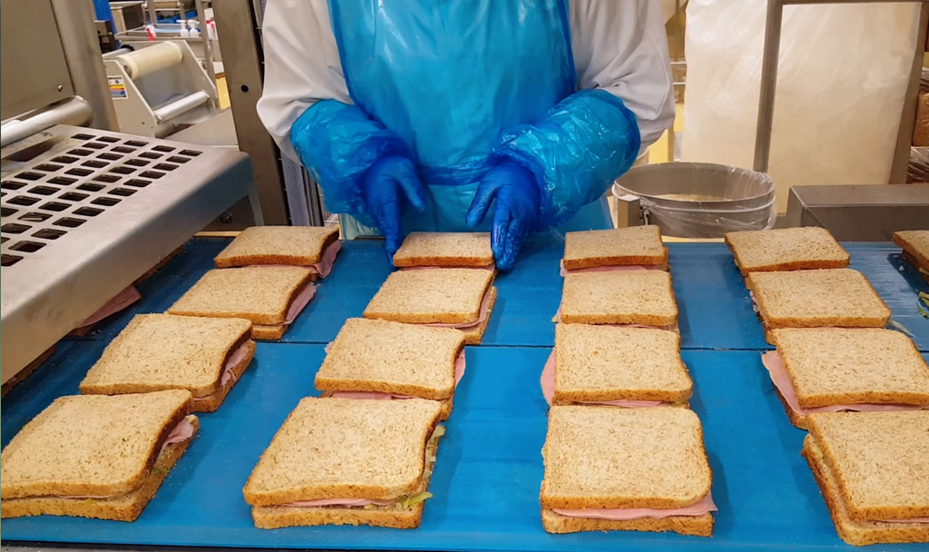 Línea de producción de sándwiches Club