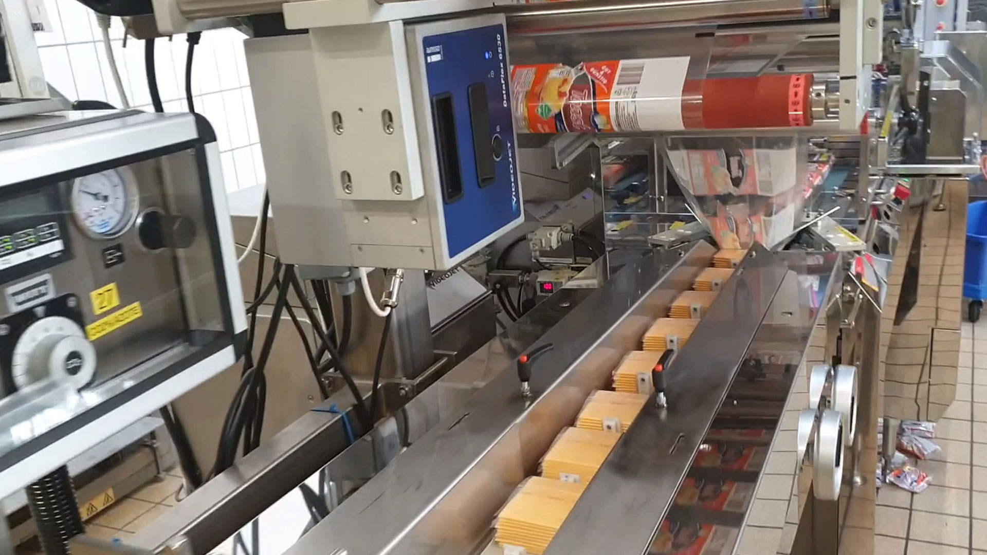 Flowpack Omori chaîne a taquet slice de fromage